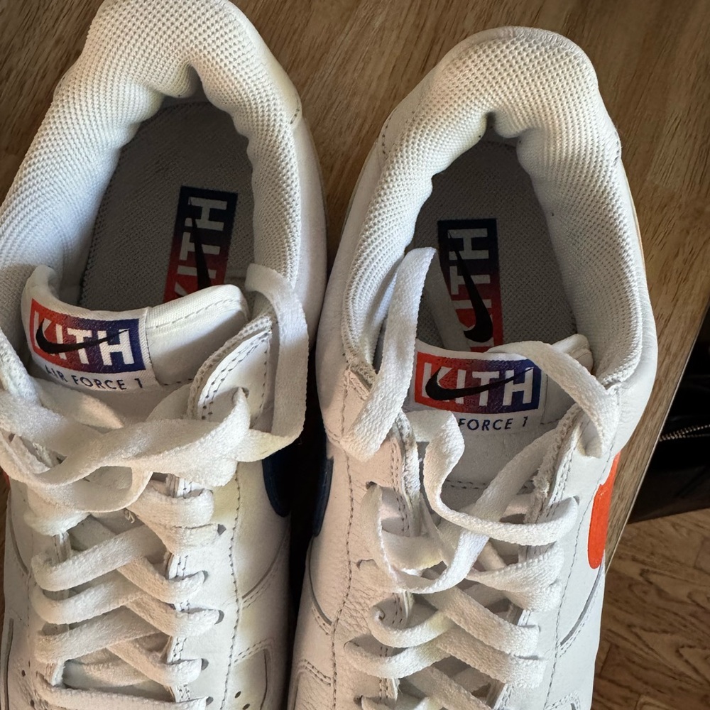Nike White and Blue Sneakers